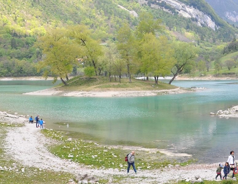 Il “lago azzurro” di Tenno