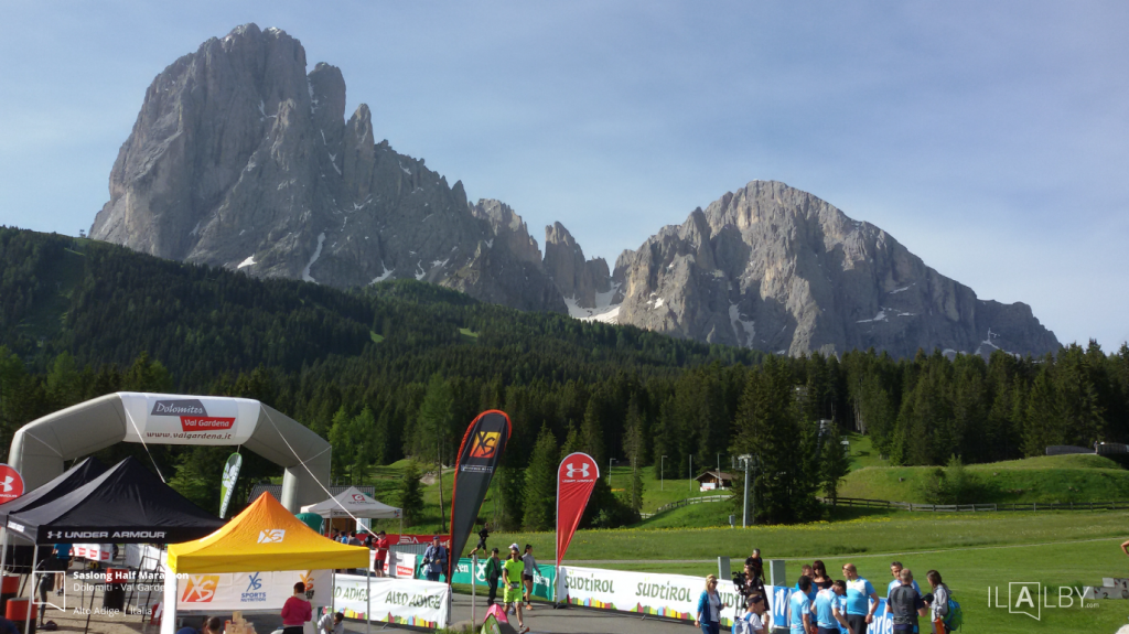 partenza-sasslong-half-marathon