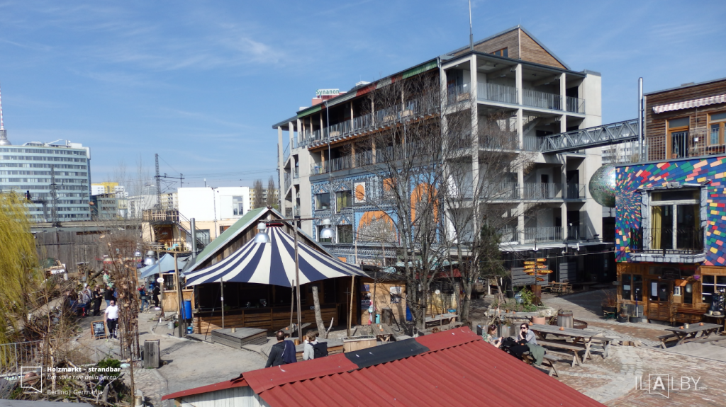 Holzmarkt-–-strandbar